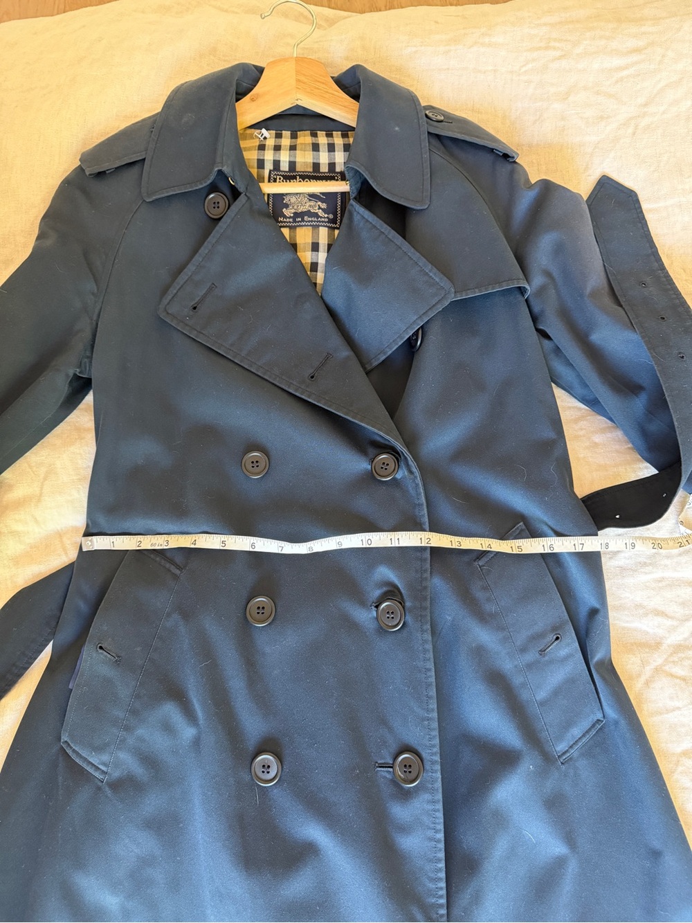 Vintage Burberry Navy Double-Breasted Trench Coat with Signature Check Lining - Picture 14 of 16